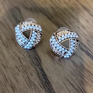 NWOT Plunder Earrings